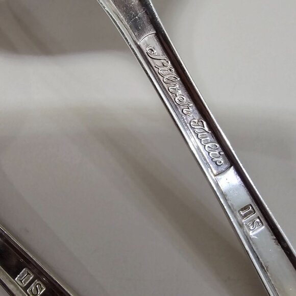 International Silver Tulip Serving Set 4pc floral center design 1950s Vtg minima - Picture 12 of 14